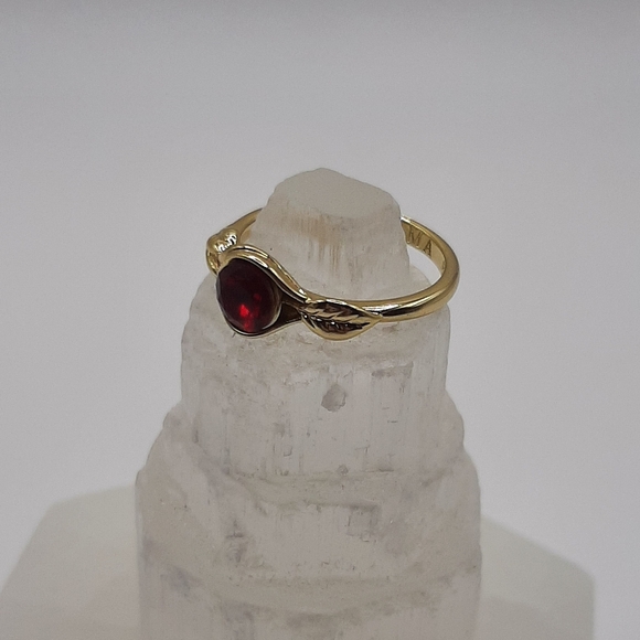 R888 Red Leaf Ring Plated - Fragrant Jewels - Picture 2 of 8